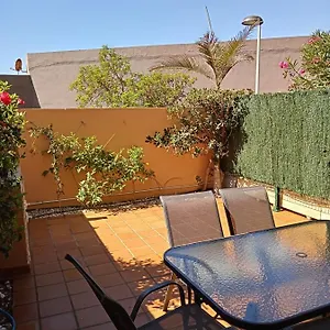 https://apart-1-en-planta-baja-con-pequeo-jardn-en-primera-lnea.es-andalucia.com